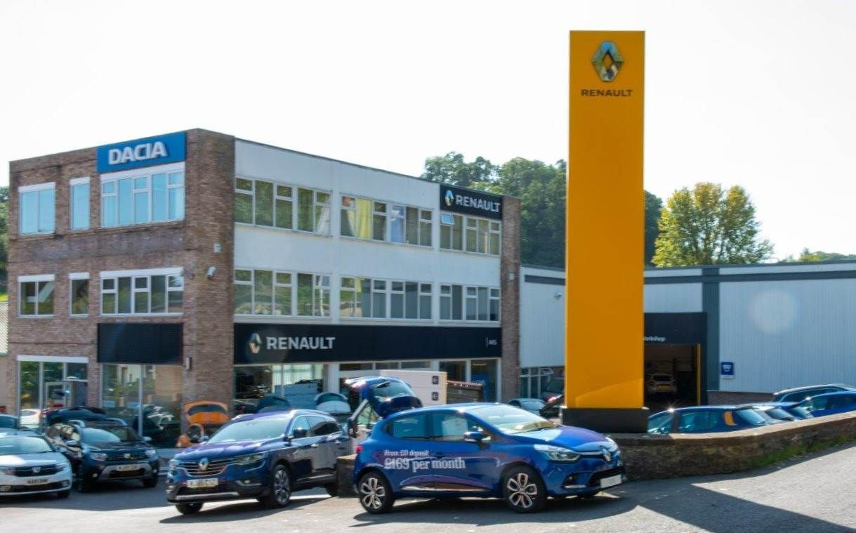 Platinum Renault Yeovil Car dealership in Yeovil AutoTrader